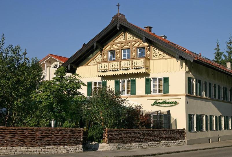 Landhaus Cafe Restaurant & Hotel Wolfratshausen Exterior foto