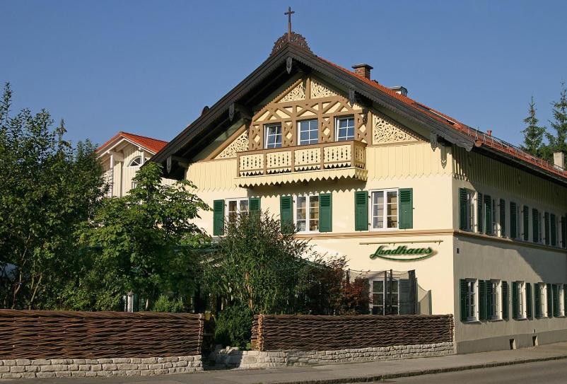 Landhaus Hotel Wolfratshausen Exterior foto