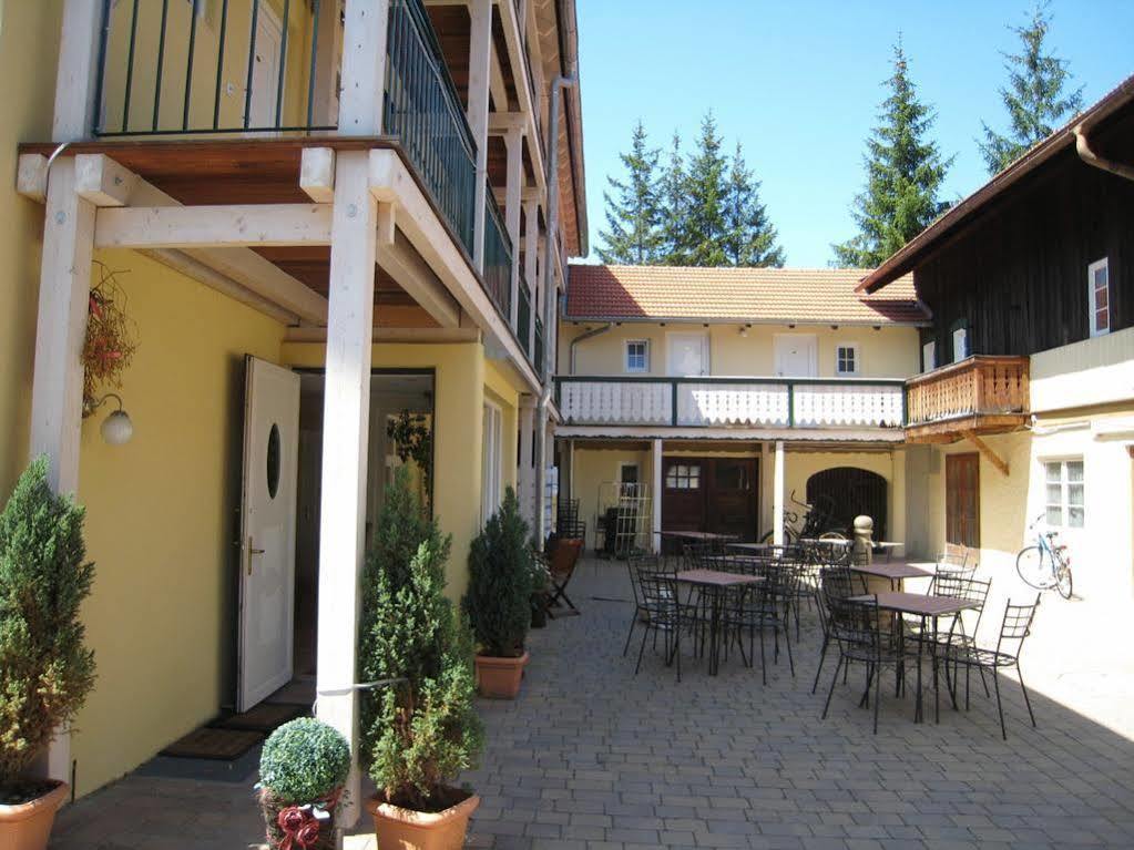 Landhaus Cafe Restaurant & Hotel Wolfratshausen Exterior foto